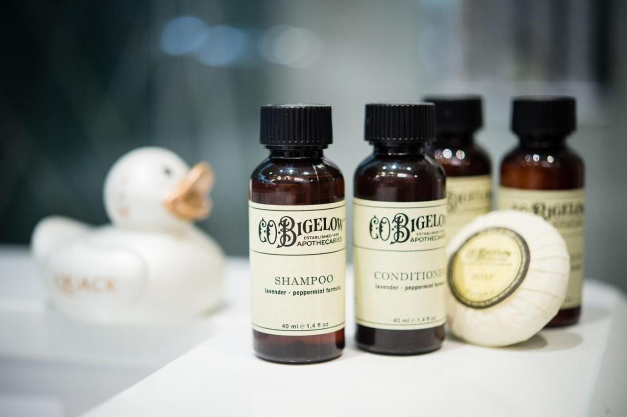 Vintry & Mercer Hotel - Small Luxury Hotels Of The World Londres Exterior foto A selection of Bigelow products