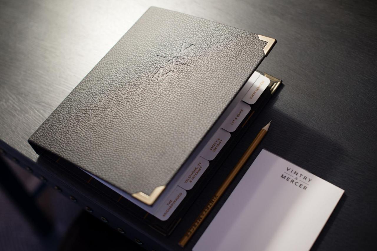Vintry & Mercer Hotel - Small Luxury Hotels Of The World Londres Exterior foto A 2010 VFM Leonardo stationery set