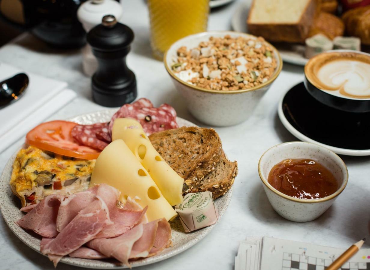 Vintry & Mercer Hotel - Small Luxury Hotels Of The World Londres Exterior foto A typical Swiss breakfast