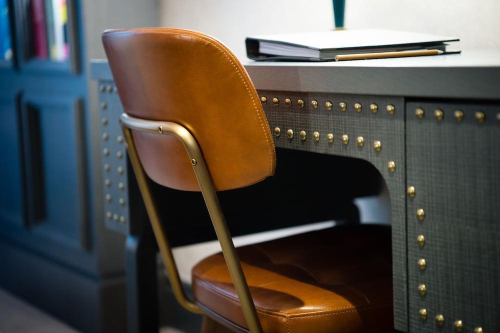Vintry & Mercer Hotel - Small Luxury Hotels Of The World Londres Exterior foto A leather chair
